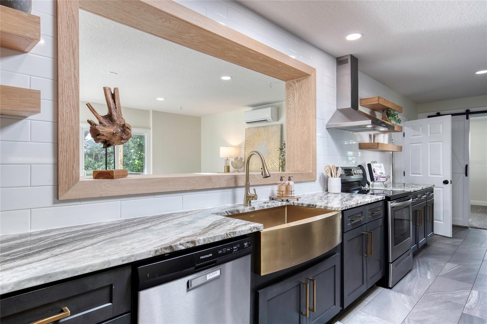 Image 11 of 53 For 14 Sunset Terrace