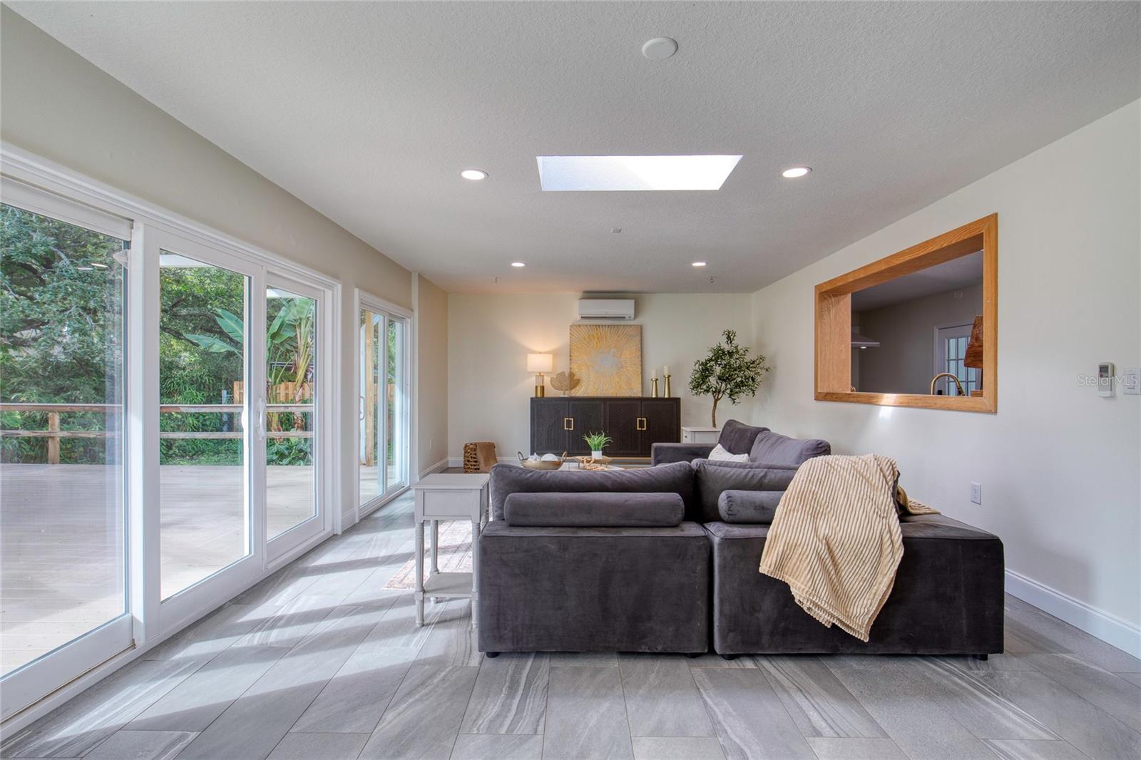 Image 15 of 53 For 14 Sunset Terrace