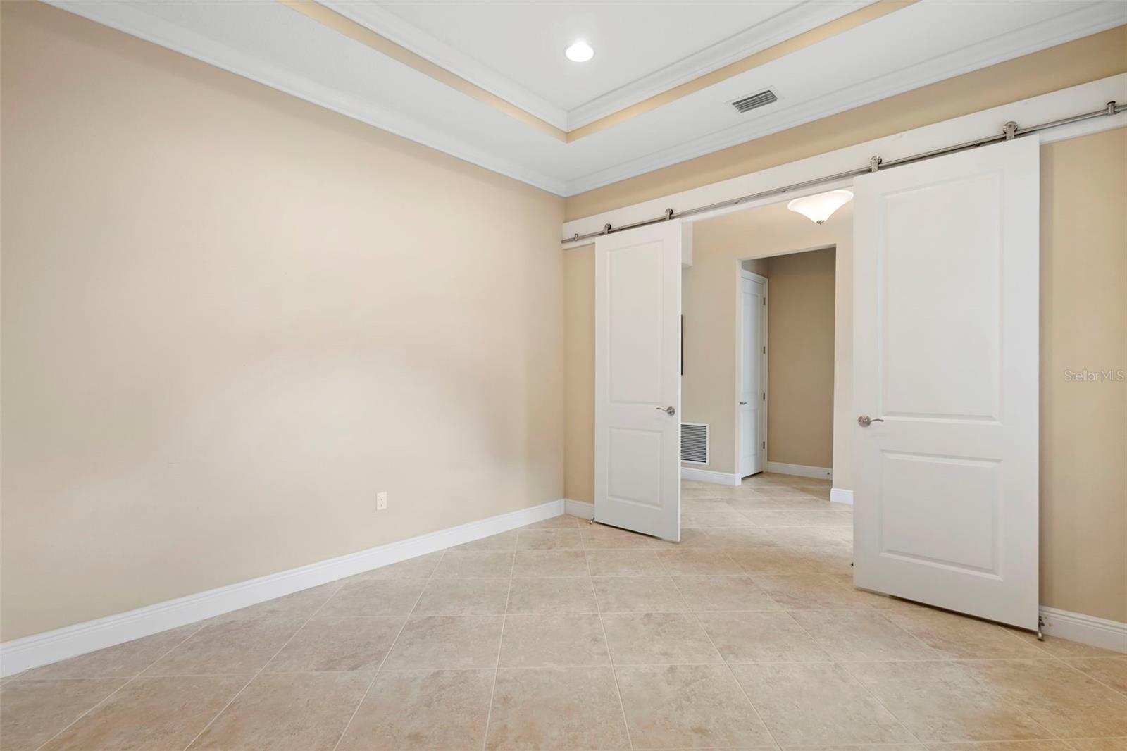 Image 21 of 51 For 108 Bedford Court