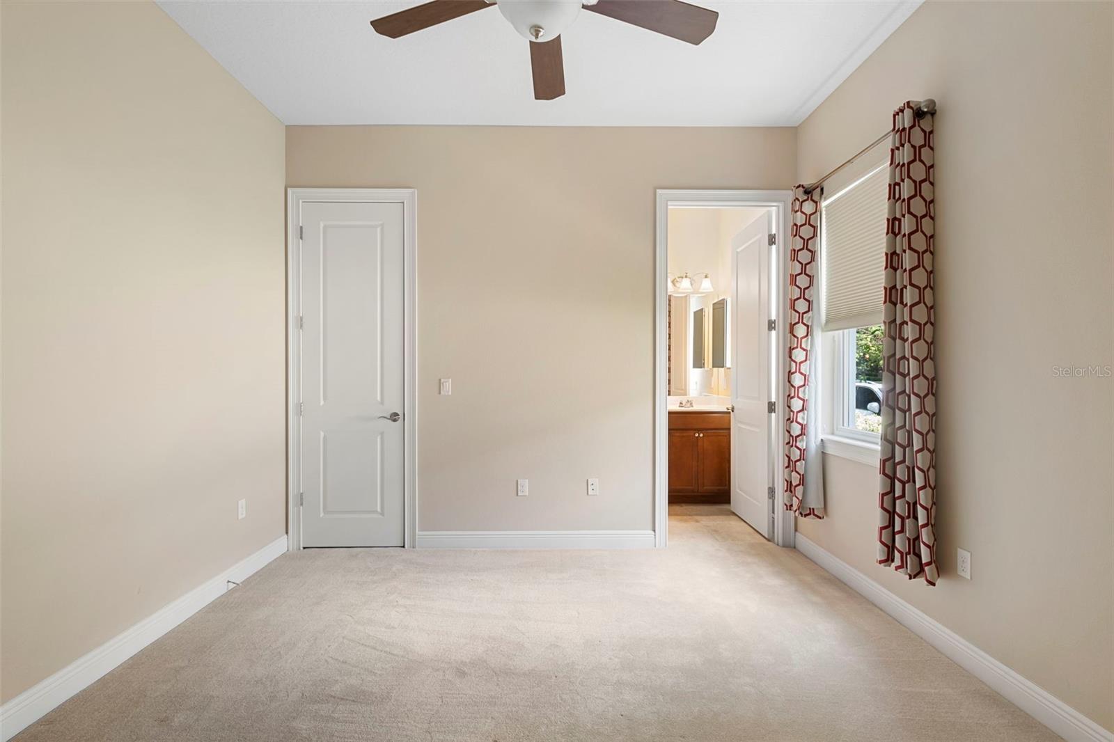 Image 37 of 51 For 108 Bedford Court