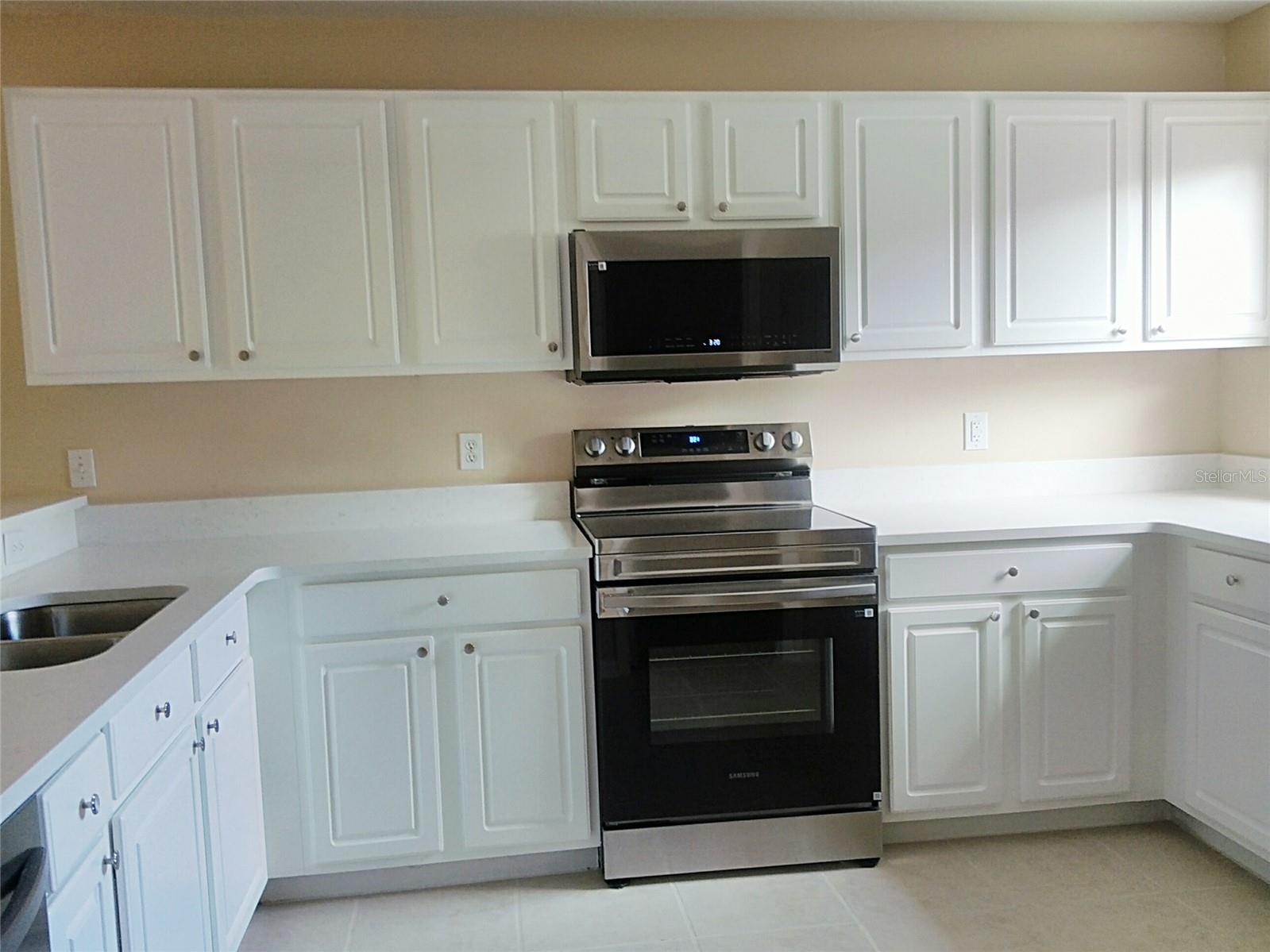 Image 13 of 44 For 1074 Wilmington Drive