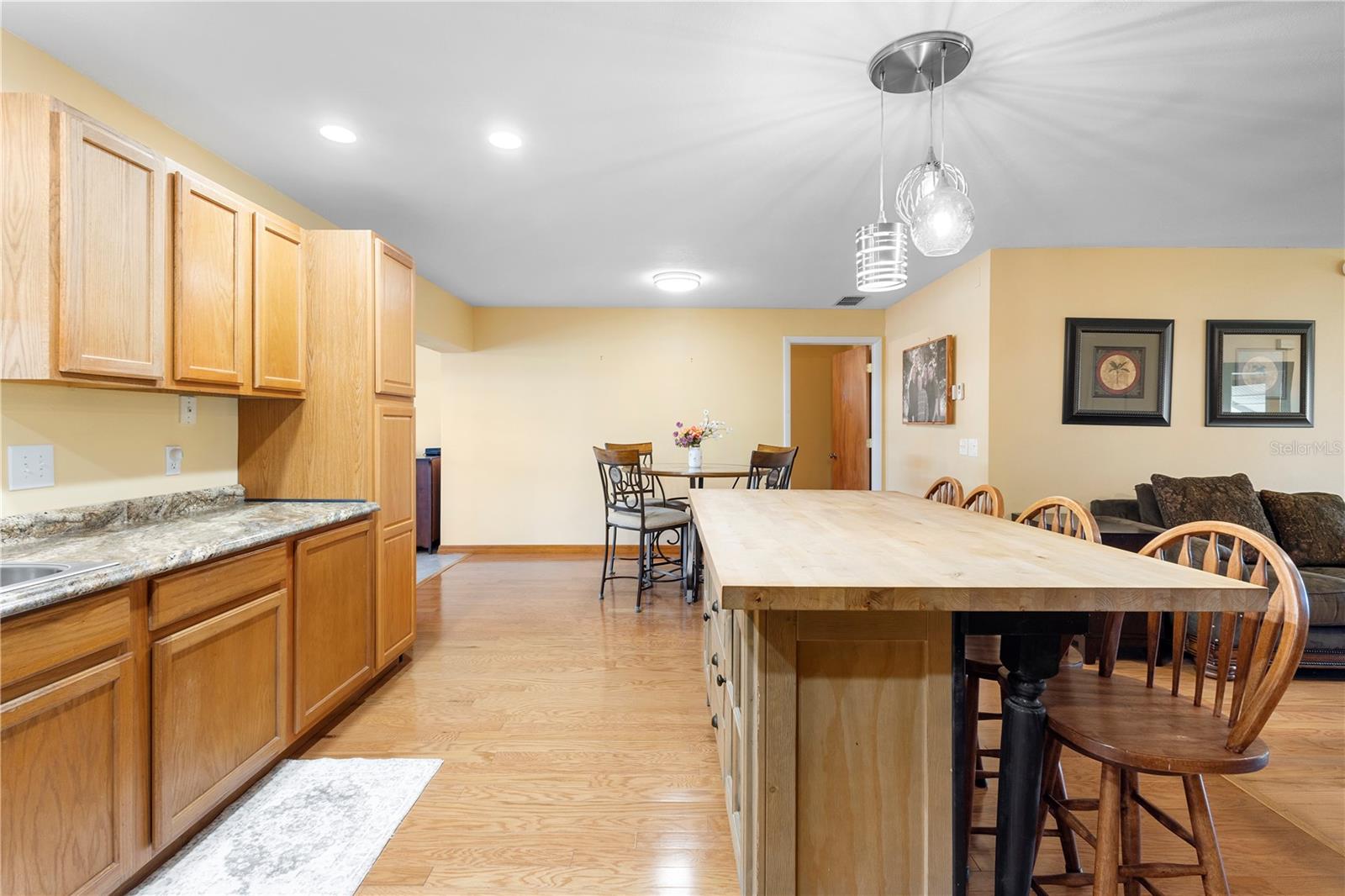 Image 23 of 45 For 1614 Paradise Lane