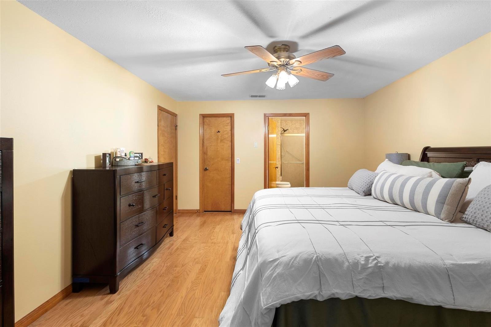 Image 36 of 45 For 1614 Paradise Lane