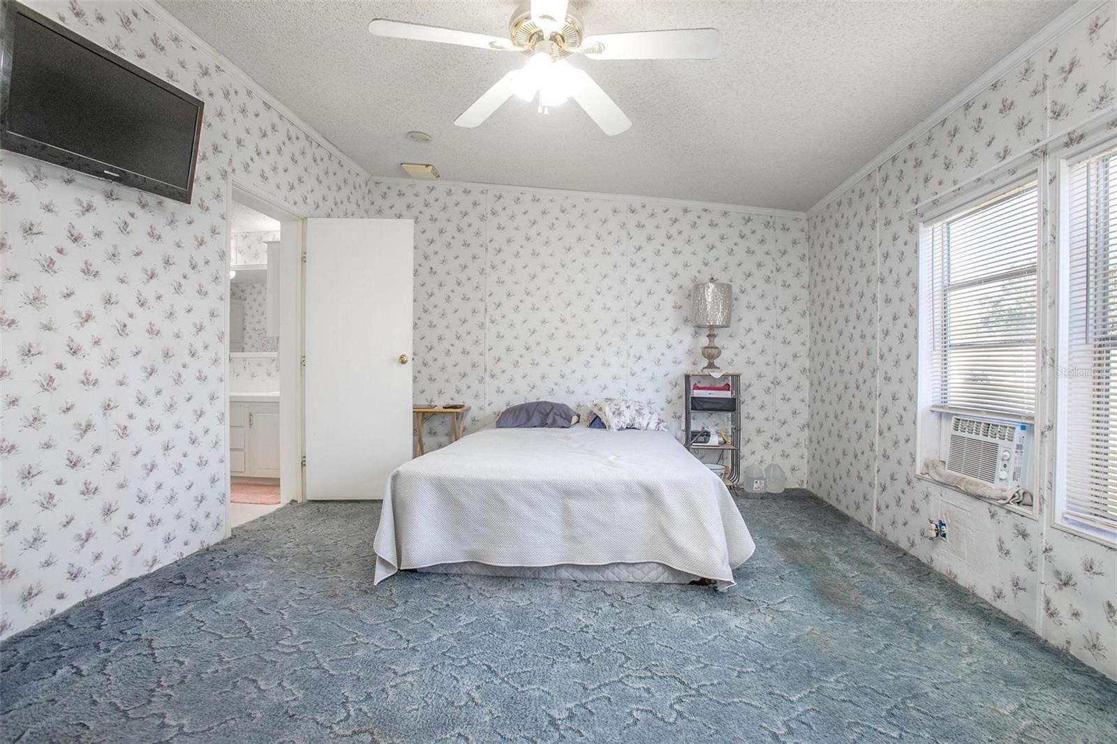 Listing photo id 10 for 1279 Vagabond Drive