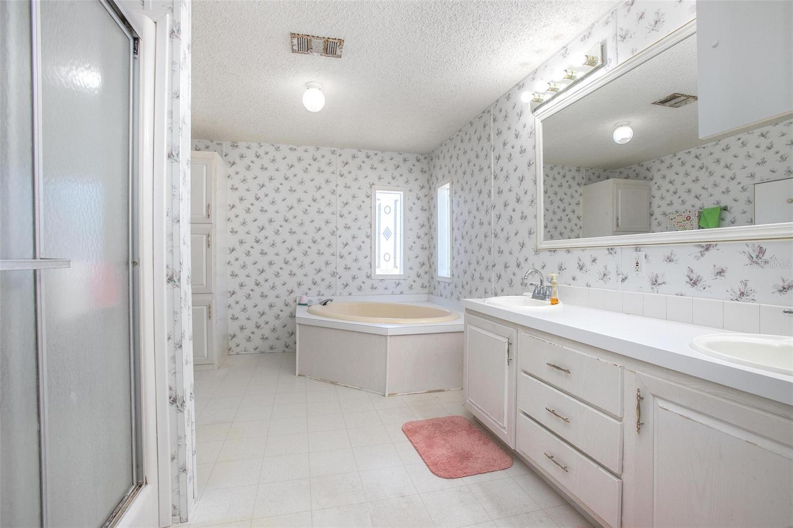 Listing photo id 13 for 1279 Vagabond Drive