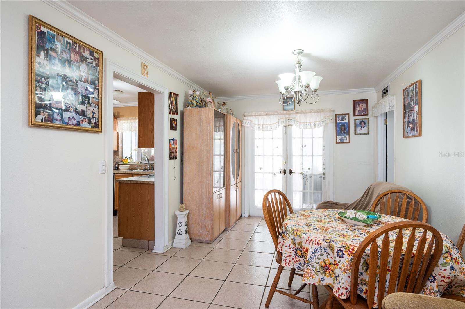 Image 4 of 16 For 520 San Sebastian Prado