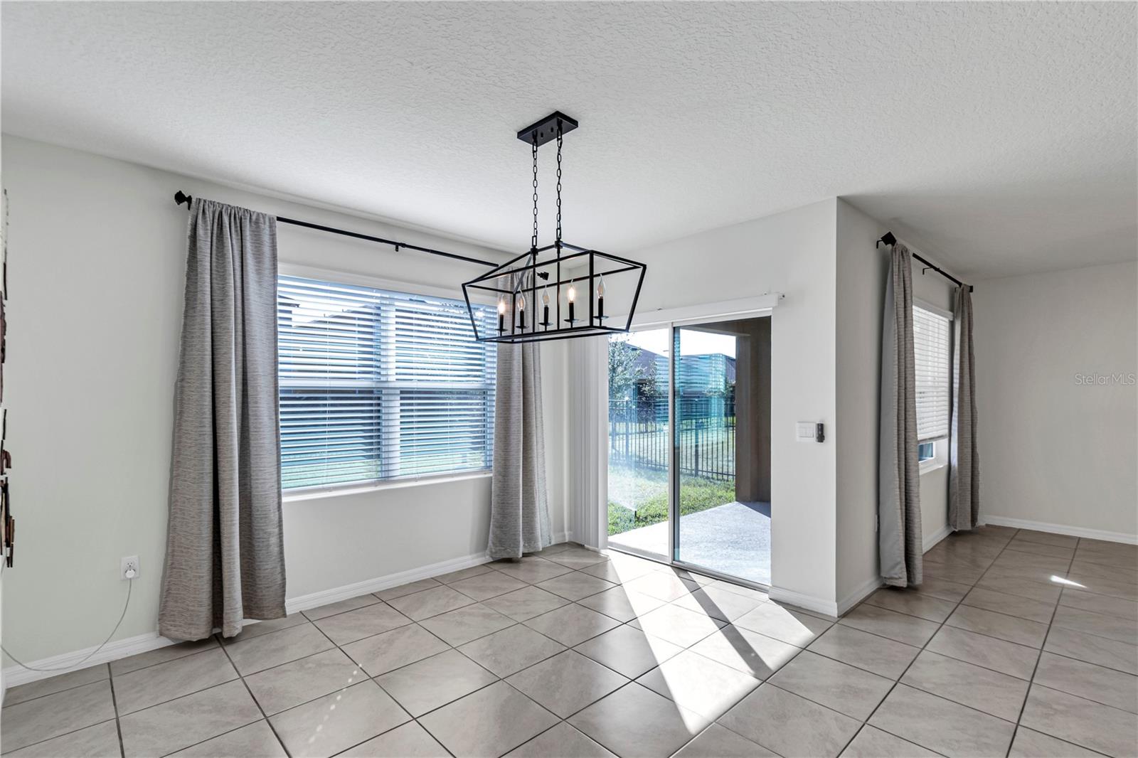 Image 20 of 28 For 842 Lazio Circle