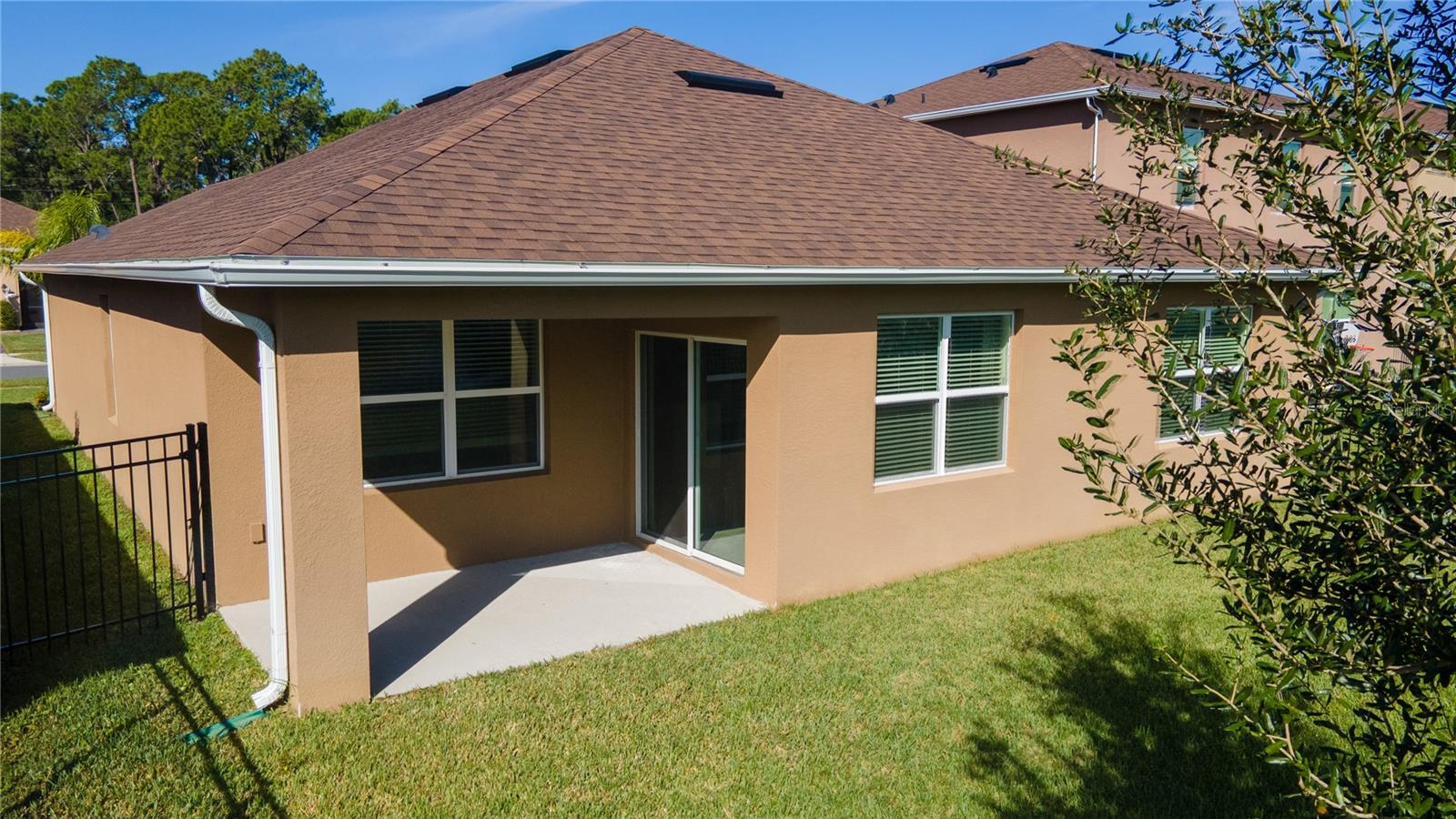 Image 8 of 28 For 842 Lazio Circle