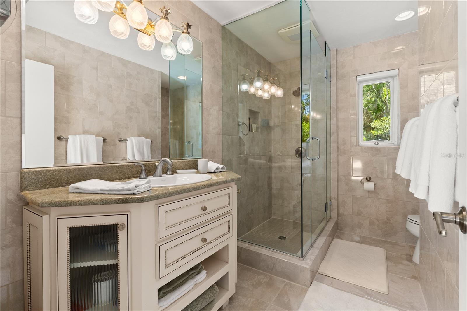 Image 12 of 87 For 1010-1020 Big Tree Road