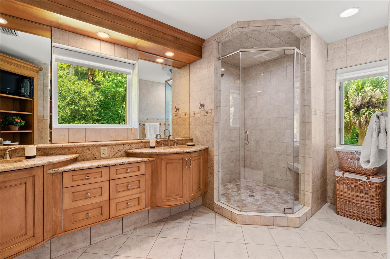 Image 56 of 87 For 1010-1020 Big Tree Road