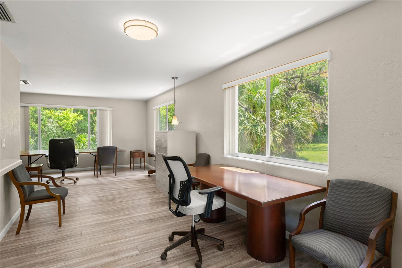 Image 73 of 87 For 1010-1020 Big Tree Road