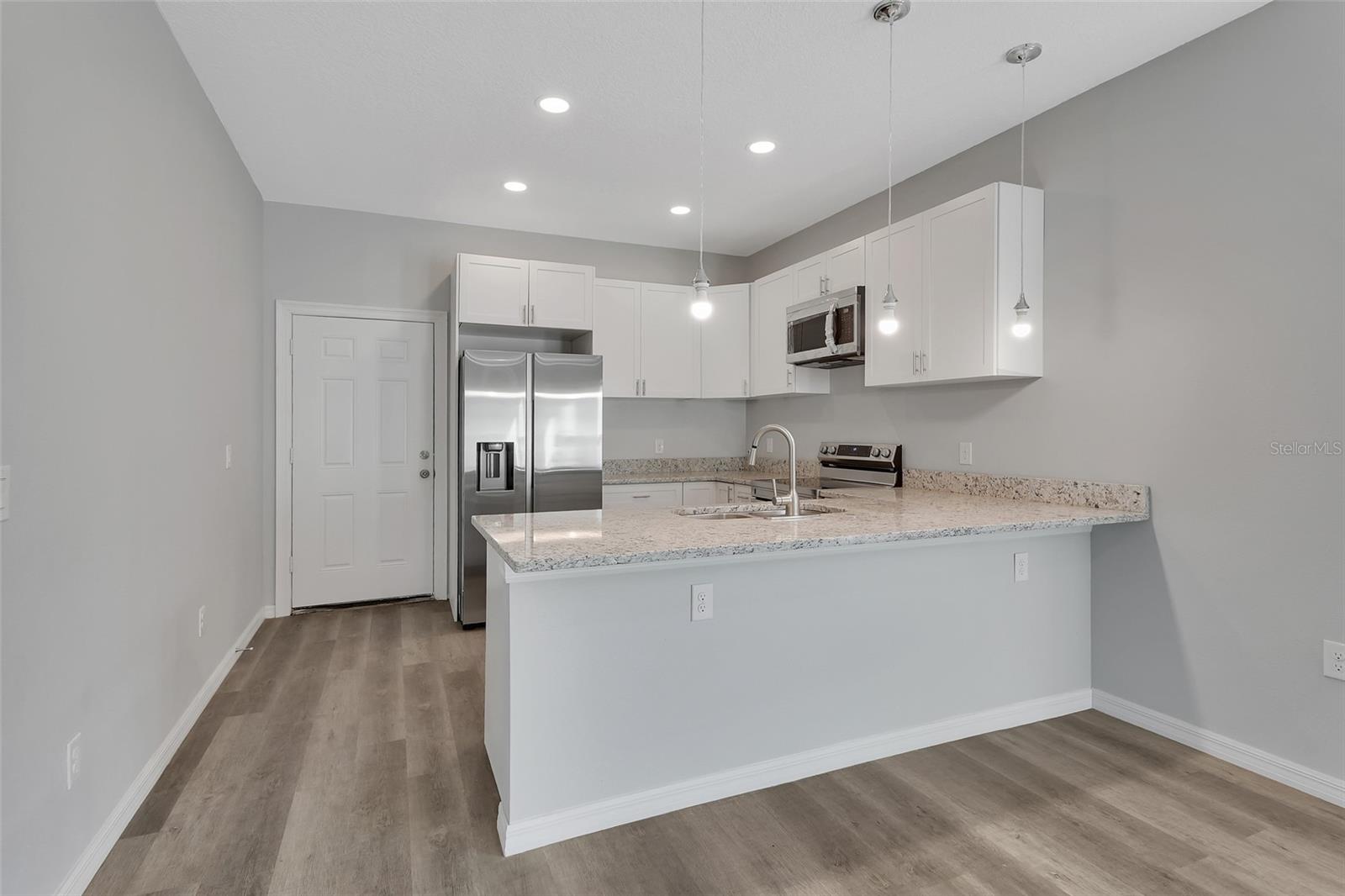 Image 6 of 27 For 1303 Thompson Street