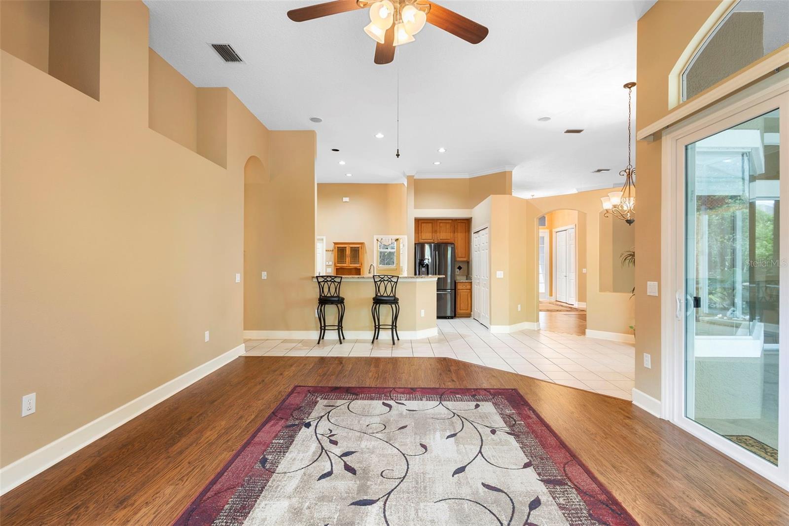 Image 17 of 41 For 413 Hightower Drive