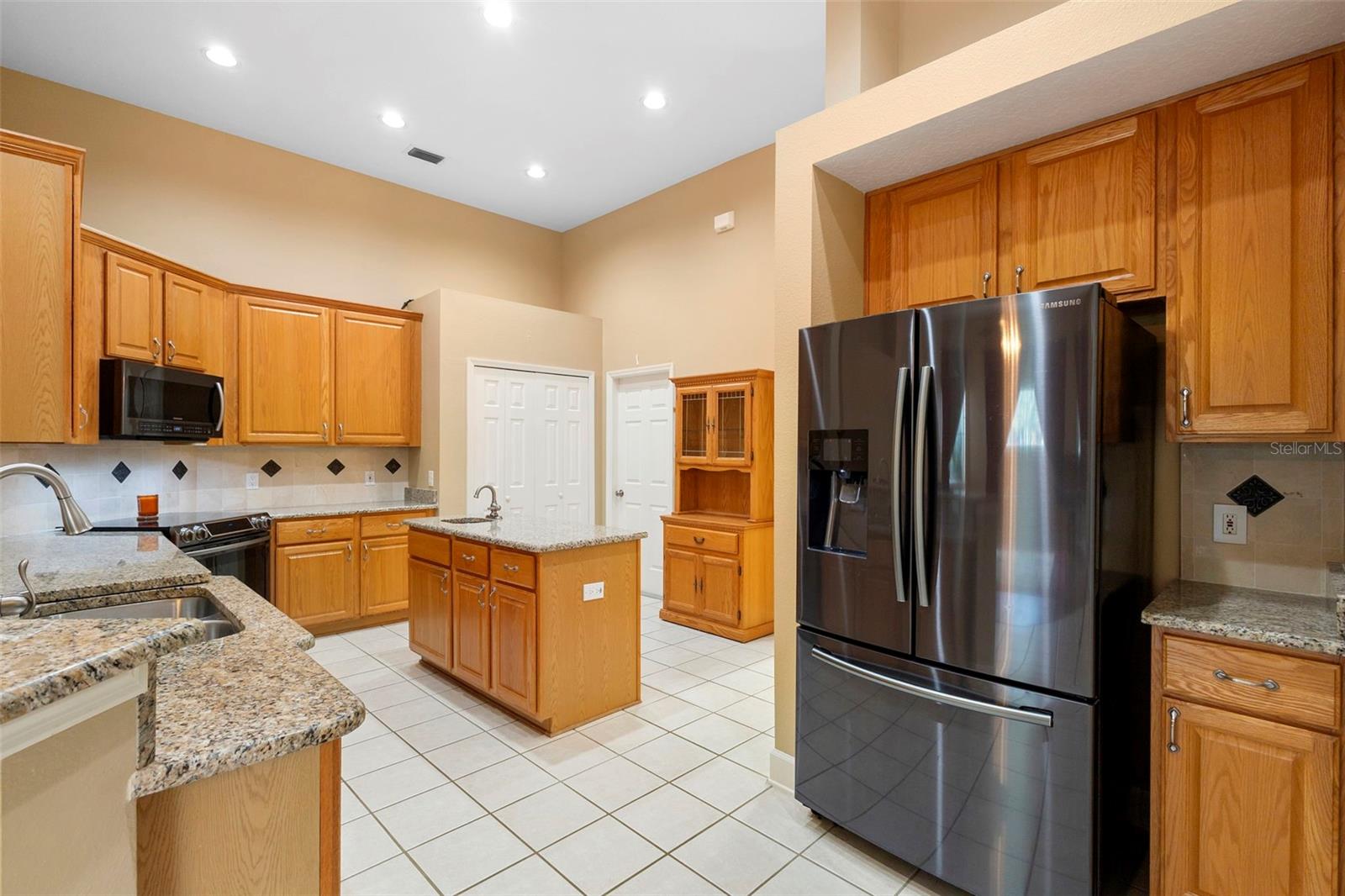 Image 19 of 41 For 413 Hightower Drive