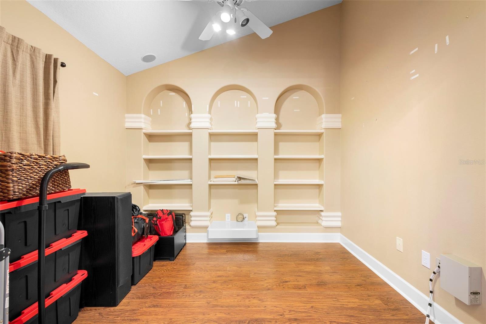 Image 23 of 41 For 413 Hightower Drive