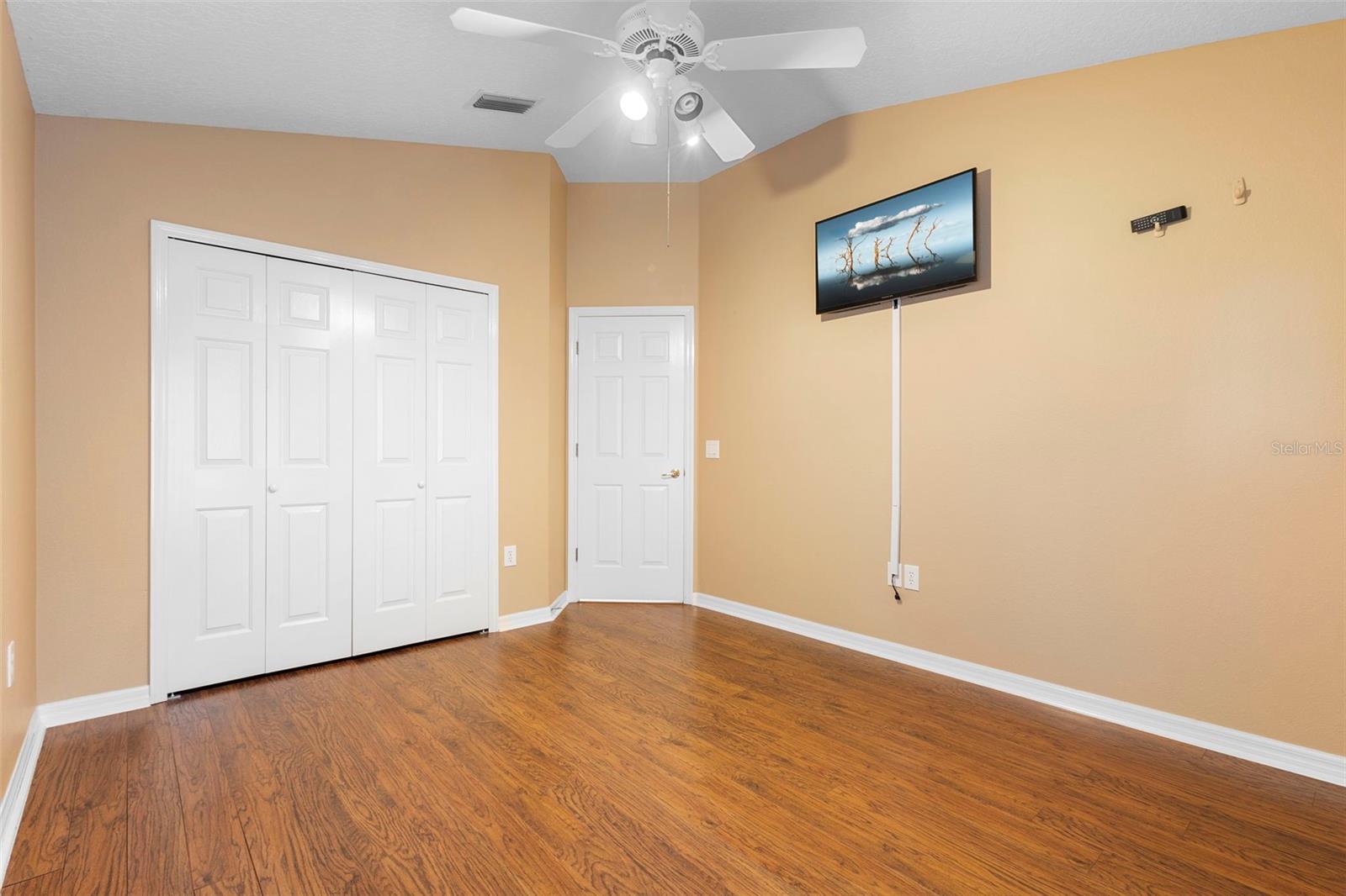 Image 25 of 41 For 413 Hightower Drive