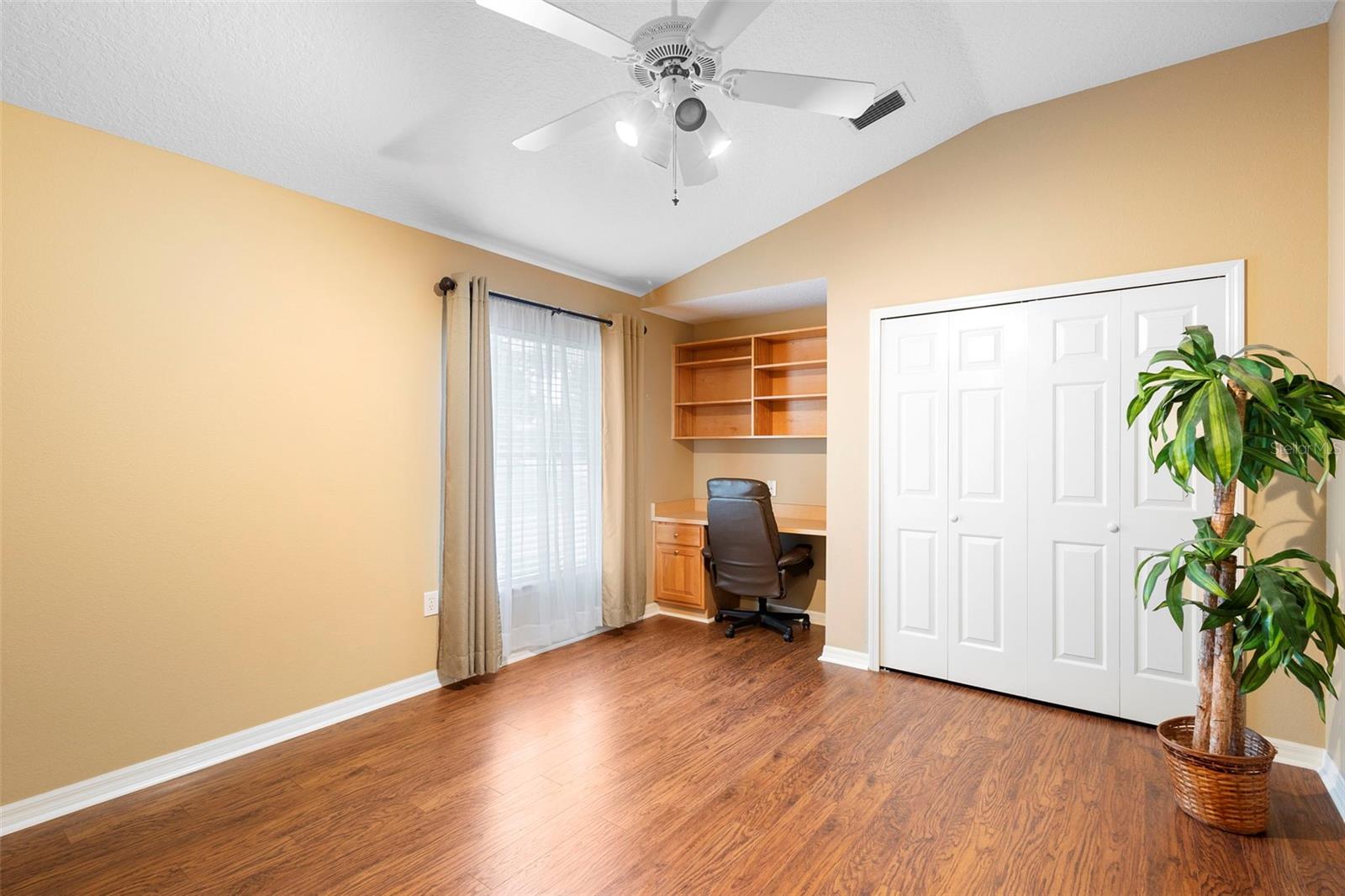 Image 27 of 41 For 413 Hightower Drive