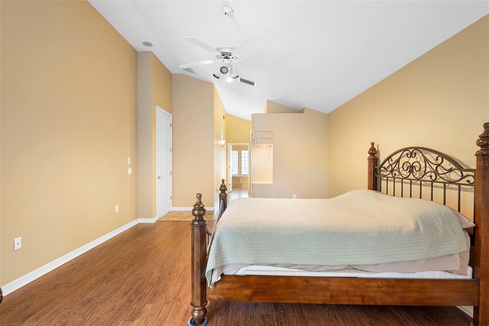 Image 32 of 41 For 413 Hightower Drive