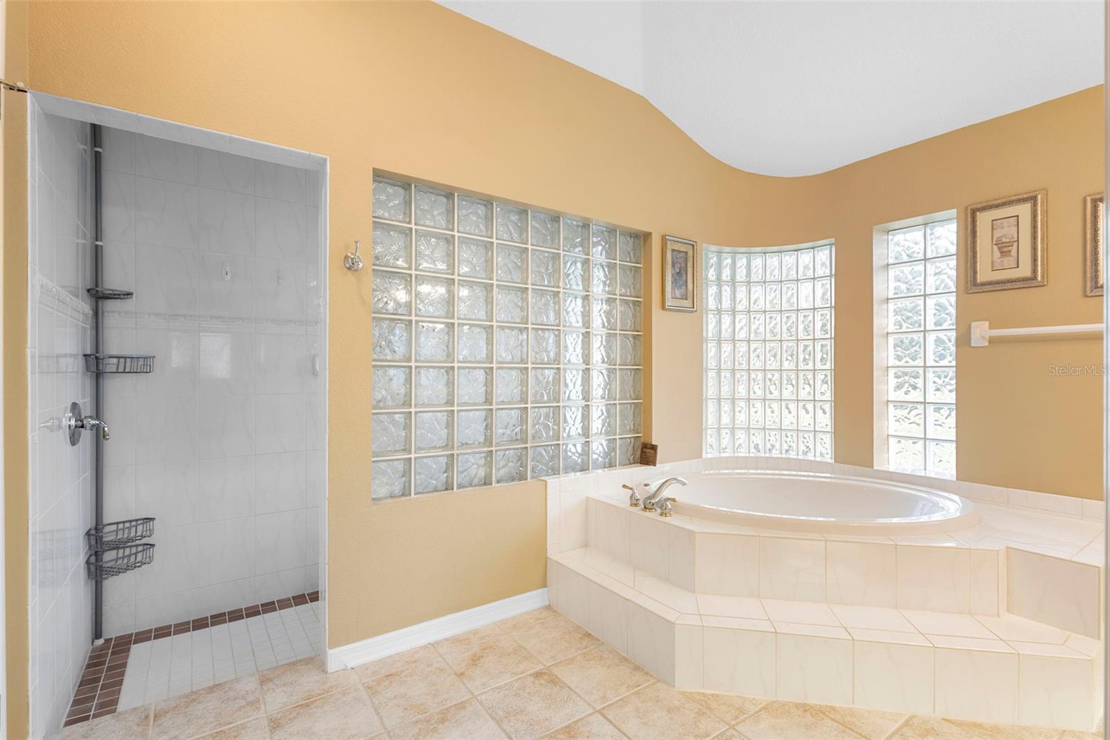 Image 36 of 41 For 413 Hightower Drive