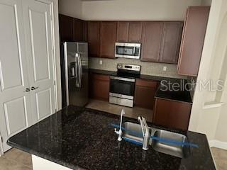 Image 5 of 22 For 727 Aldenham Lane