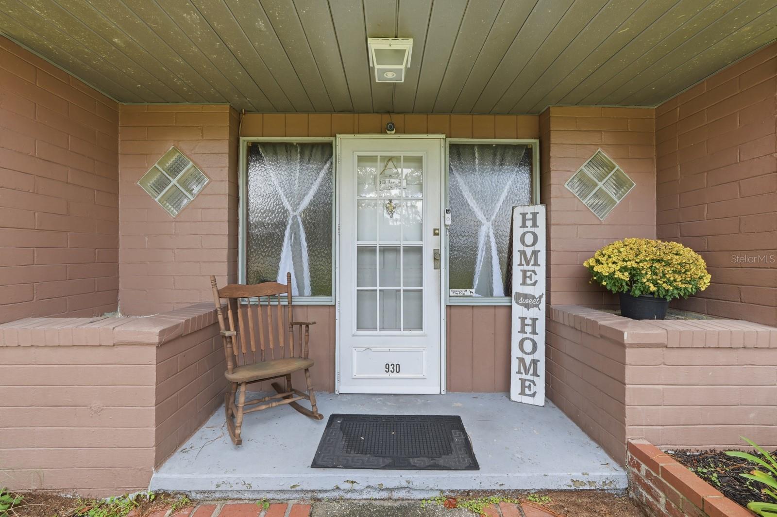 Image 2 of 45 For 930 Amelia Avenue