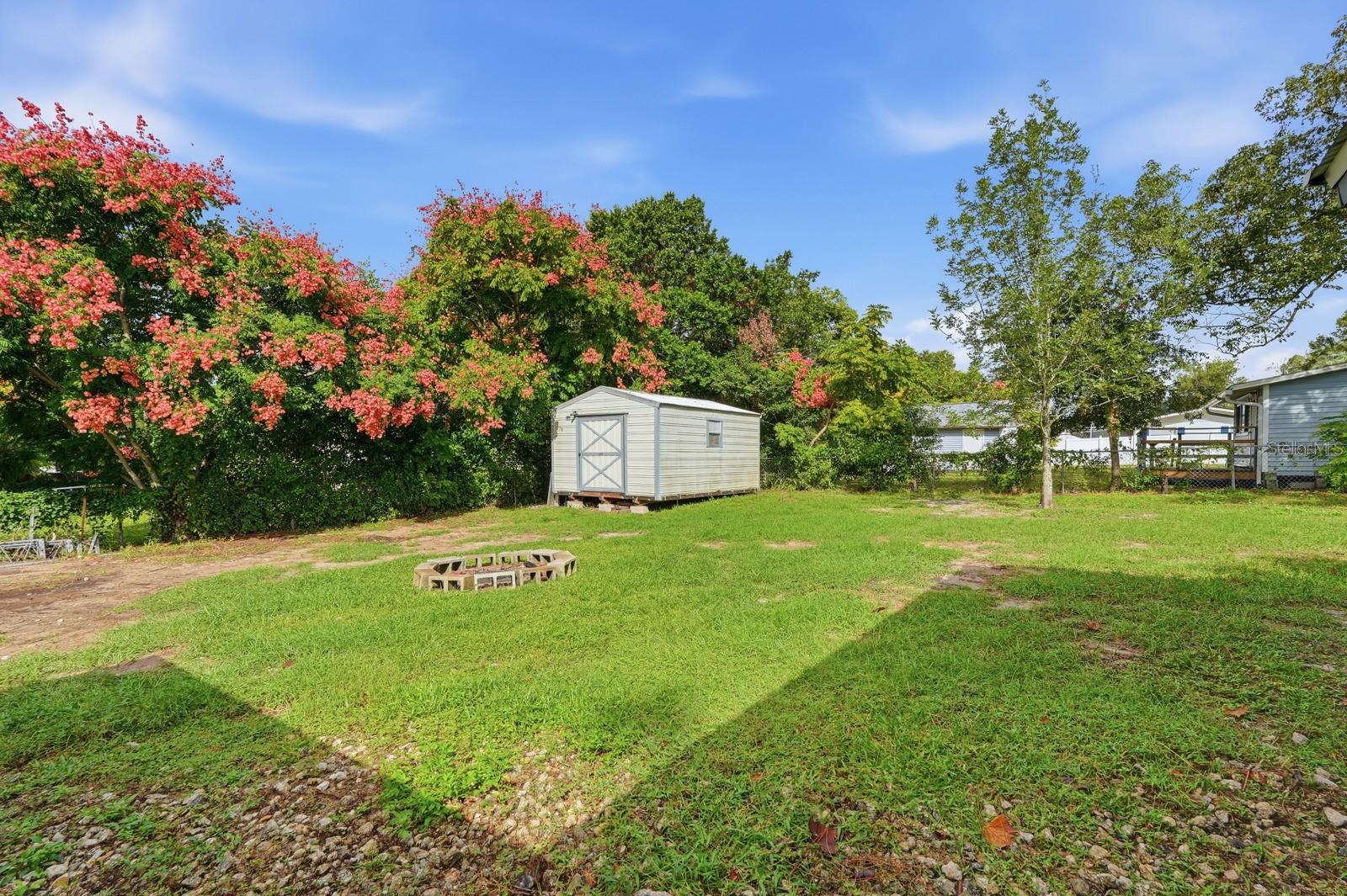 Image 32 of 45 For 930 Amelia Avenue