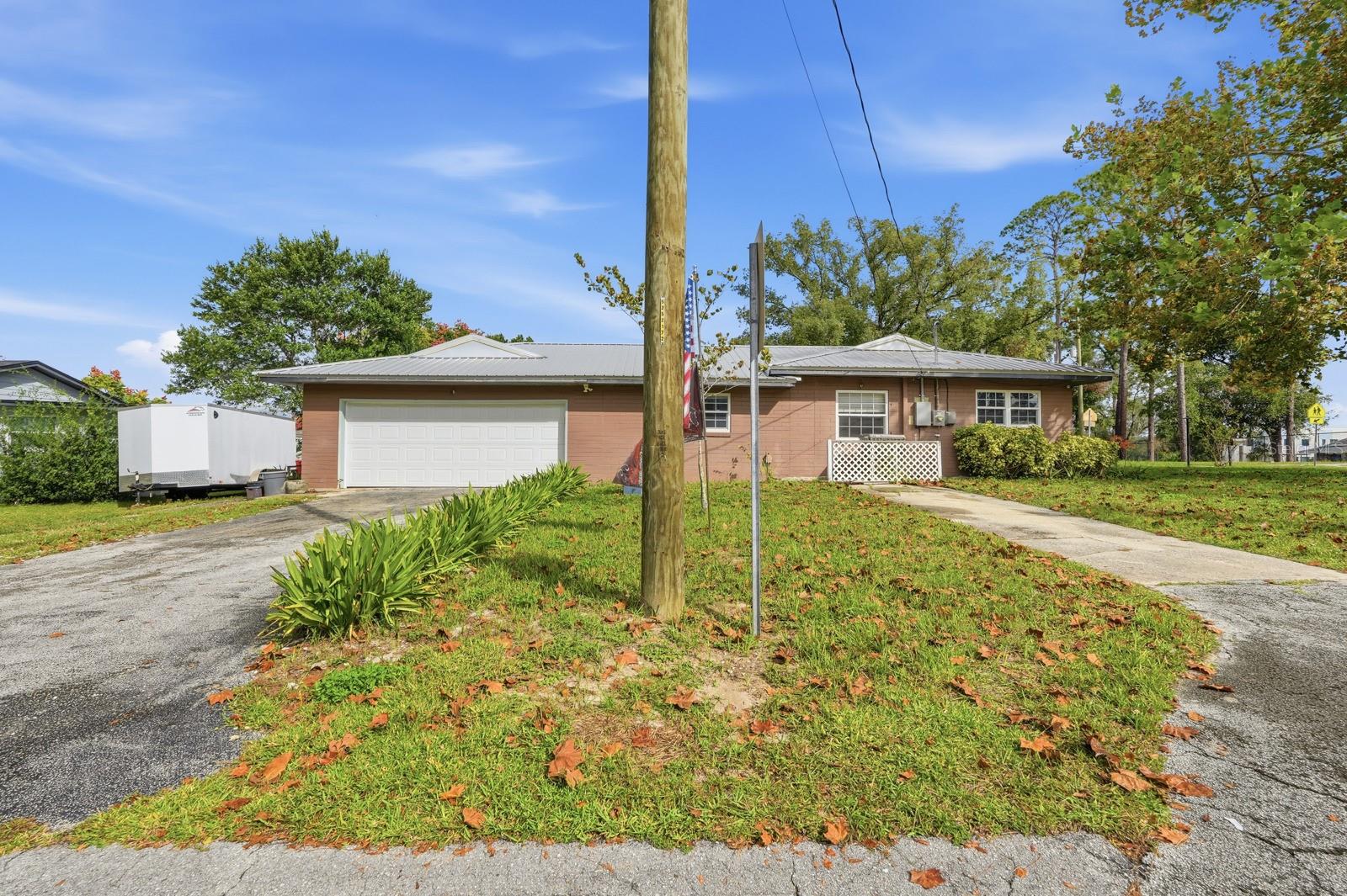 Image 35 of 45 For 930 Amelia Avenue