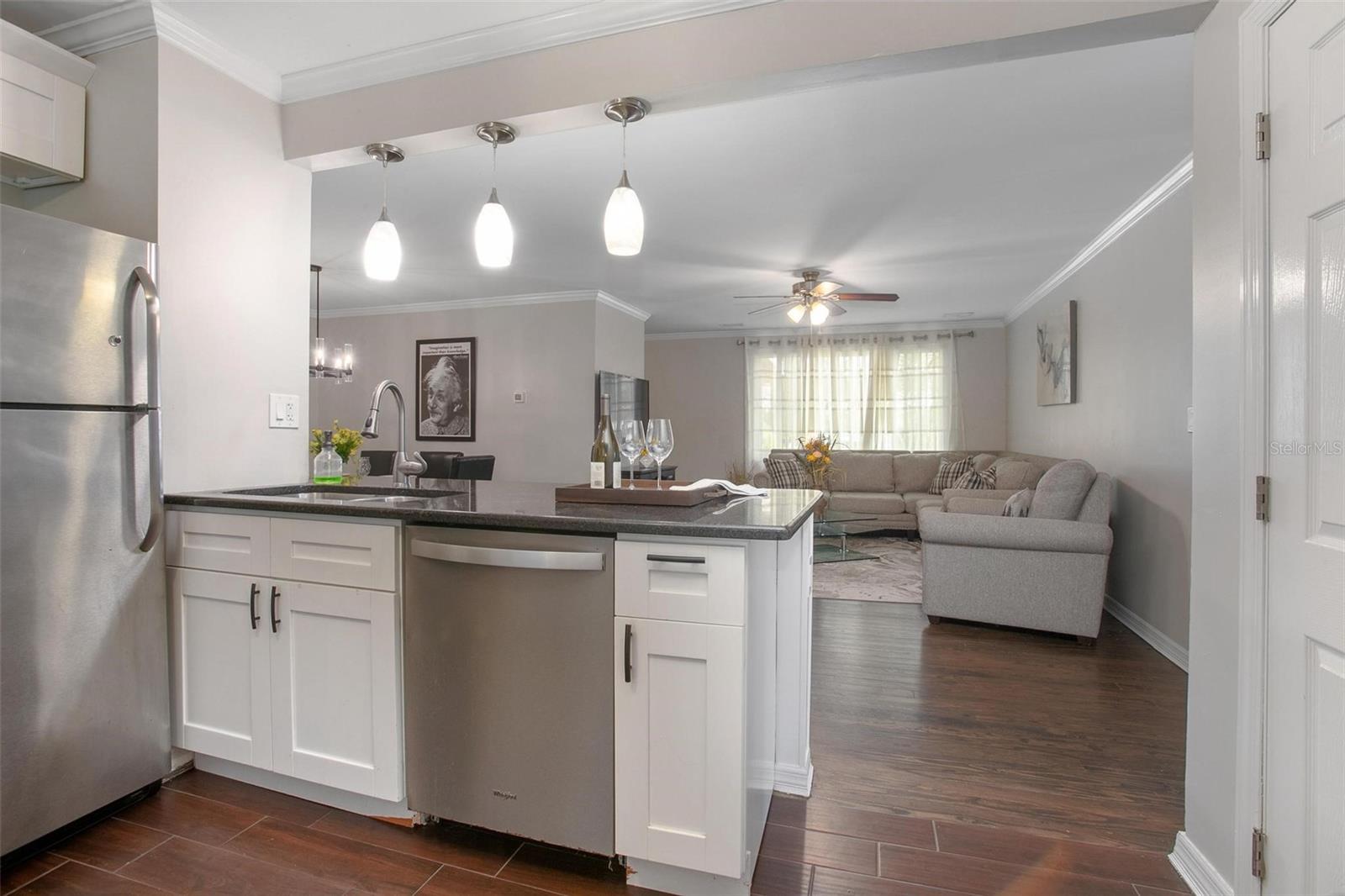 Image 13 of 40 For 334 Howry Avenue