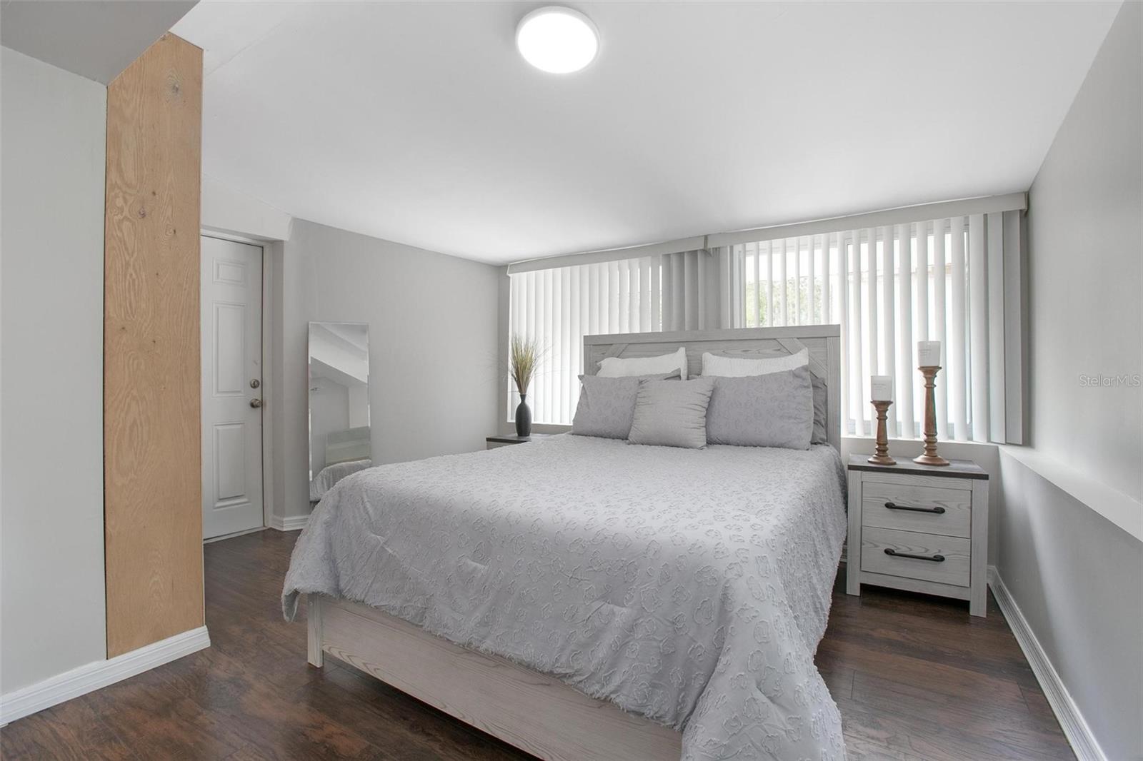 Image 15 of 40 For 334 Howry Avenue