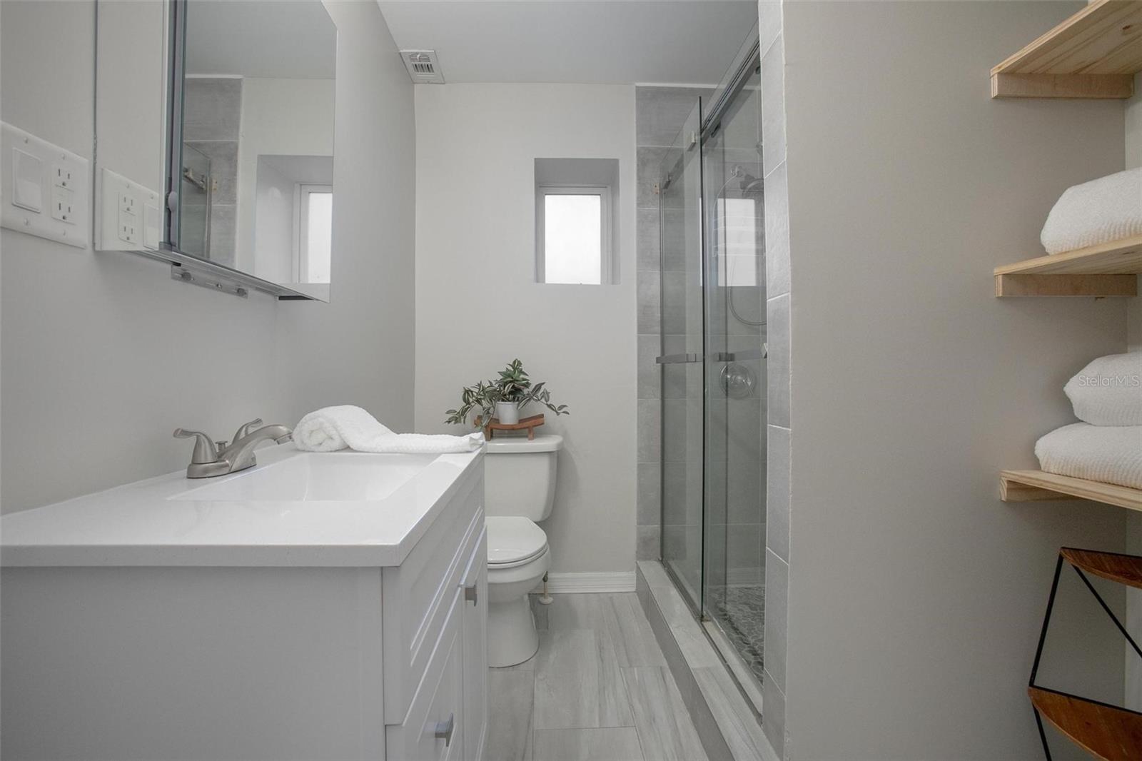 Image 19 of 40 For 334 Howry Avenue