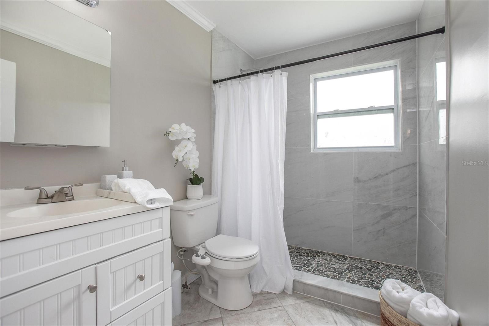 Image 23 of 40 For 334 Howry Avenue