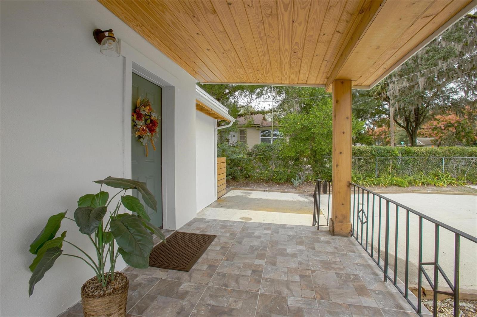 Image 4 of 40 For 334 Howry Avenue