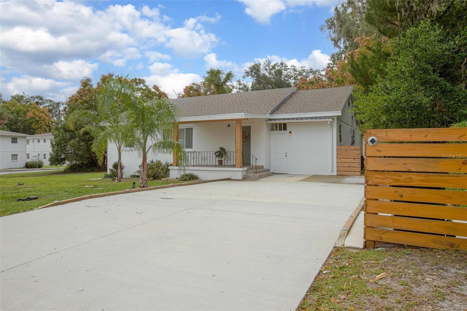 Image 5 of 40 For 334 Howry Avenue