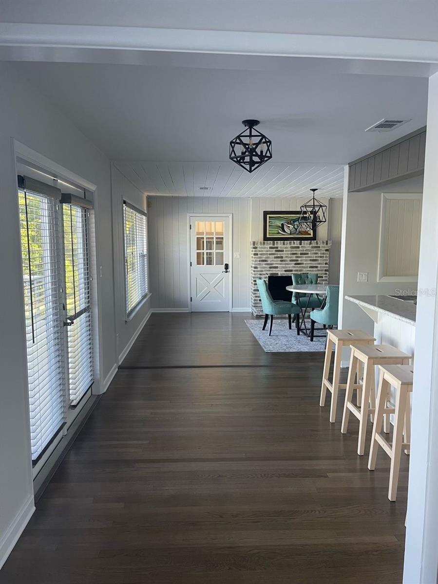 Image 6 of 24 For 940 Kepler Road