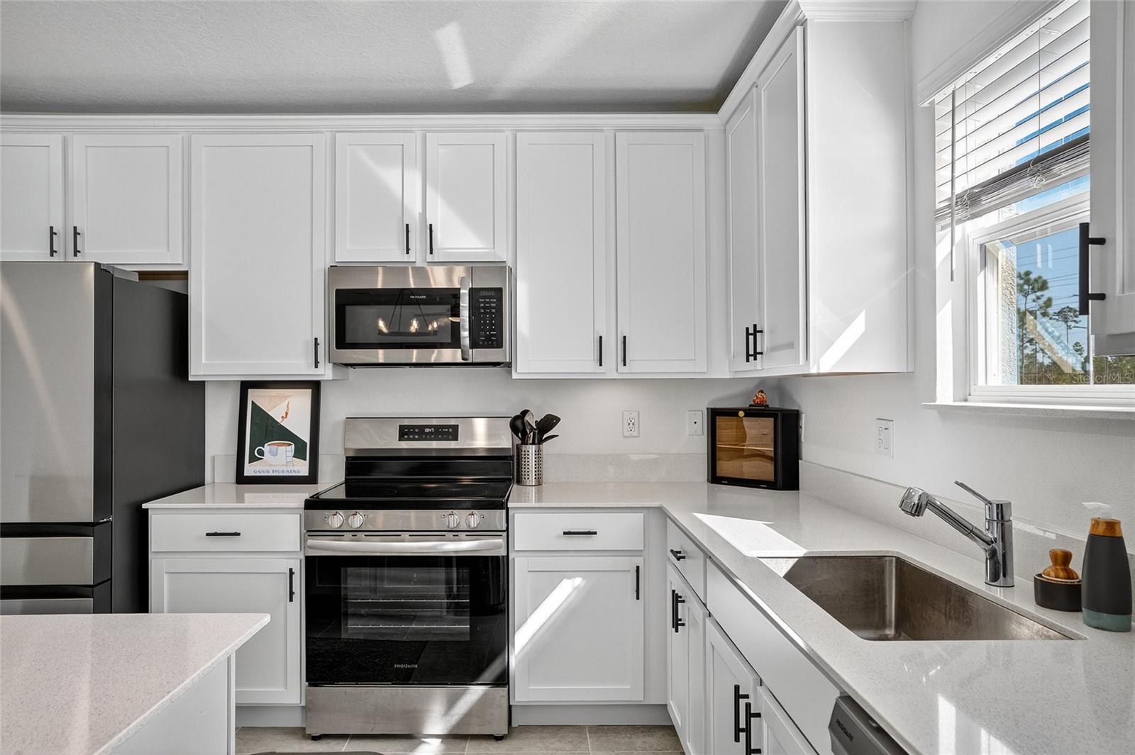 Image 10 of 45 For 2232 Green Valley Street