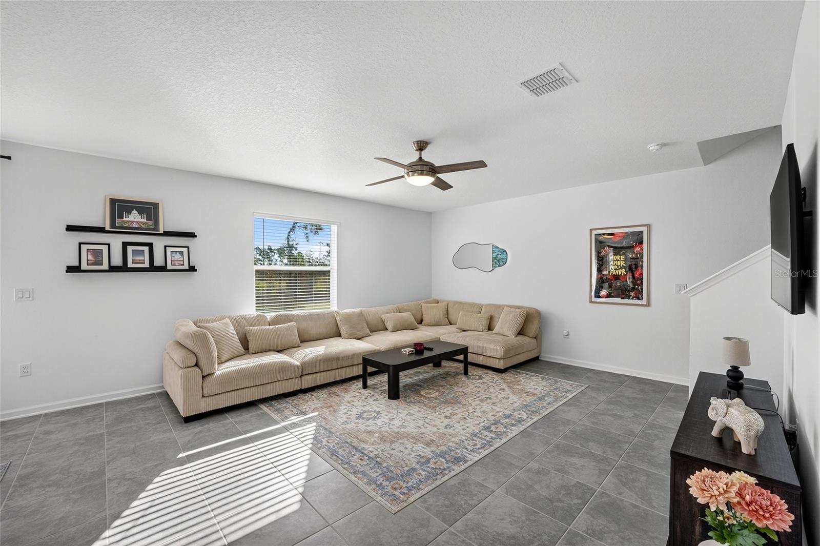 Image 12 of 45 For 2232 Green Valley Street