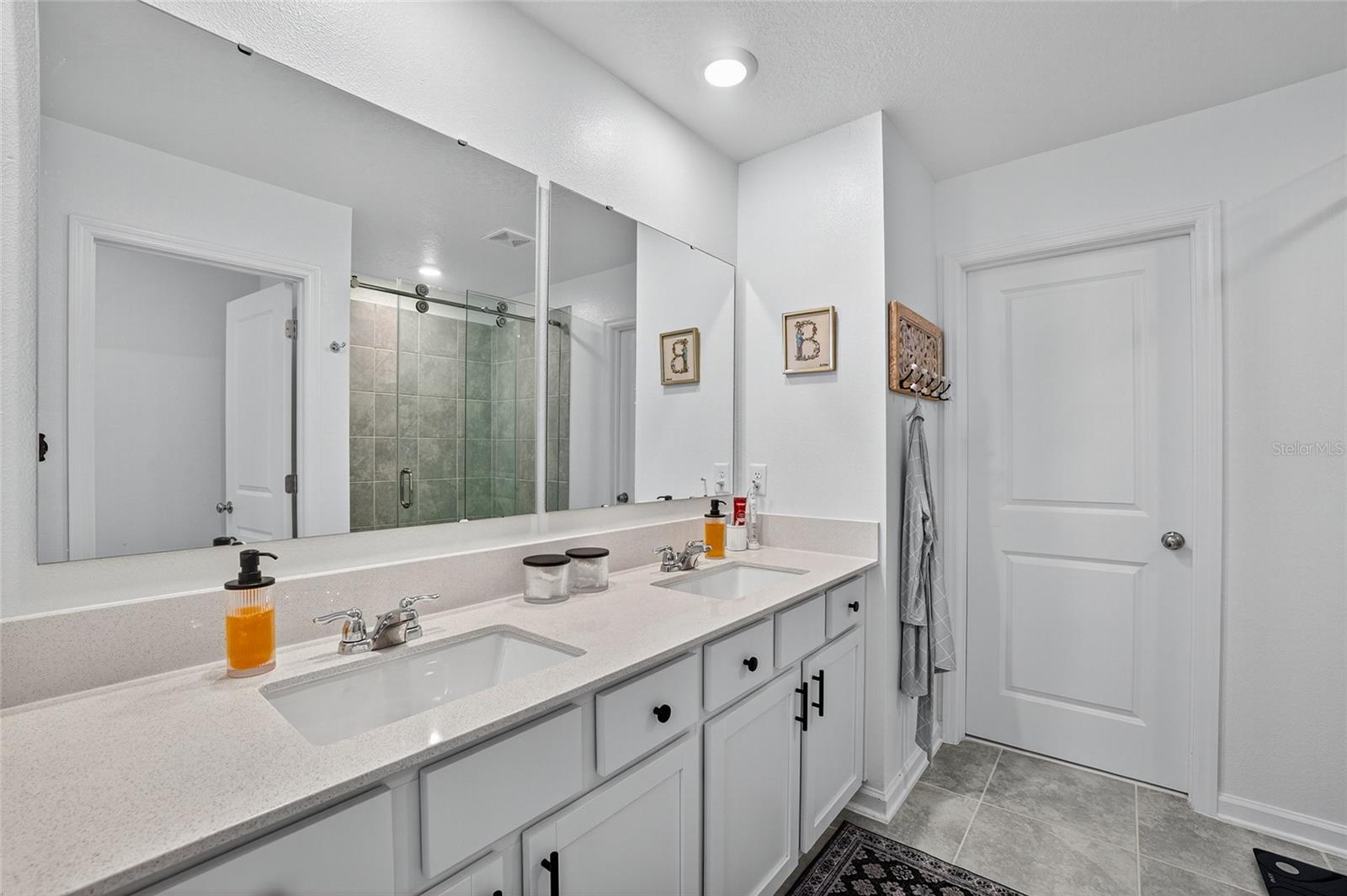 Image 19 of 45 For 2232 Green Valley Street