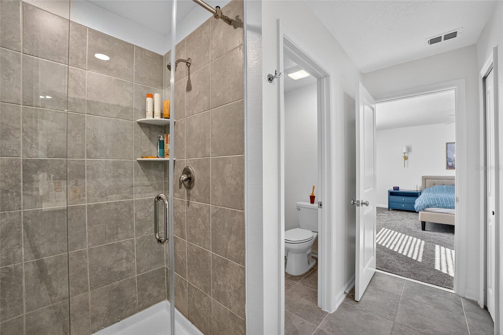 Image 21 of 45 For 2232 Green Valley Street