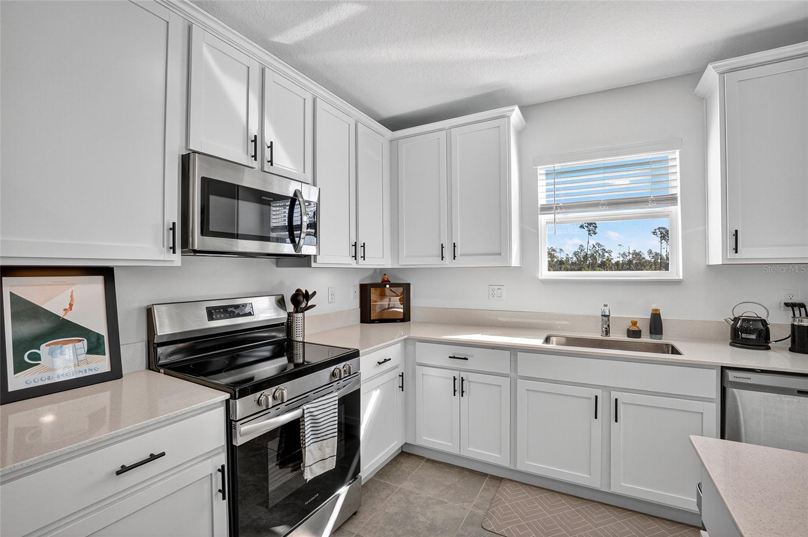 Image 9 of 45 For 2232 Green Valley Street