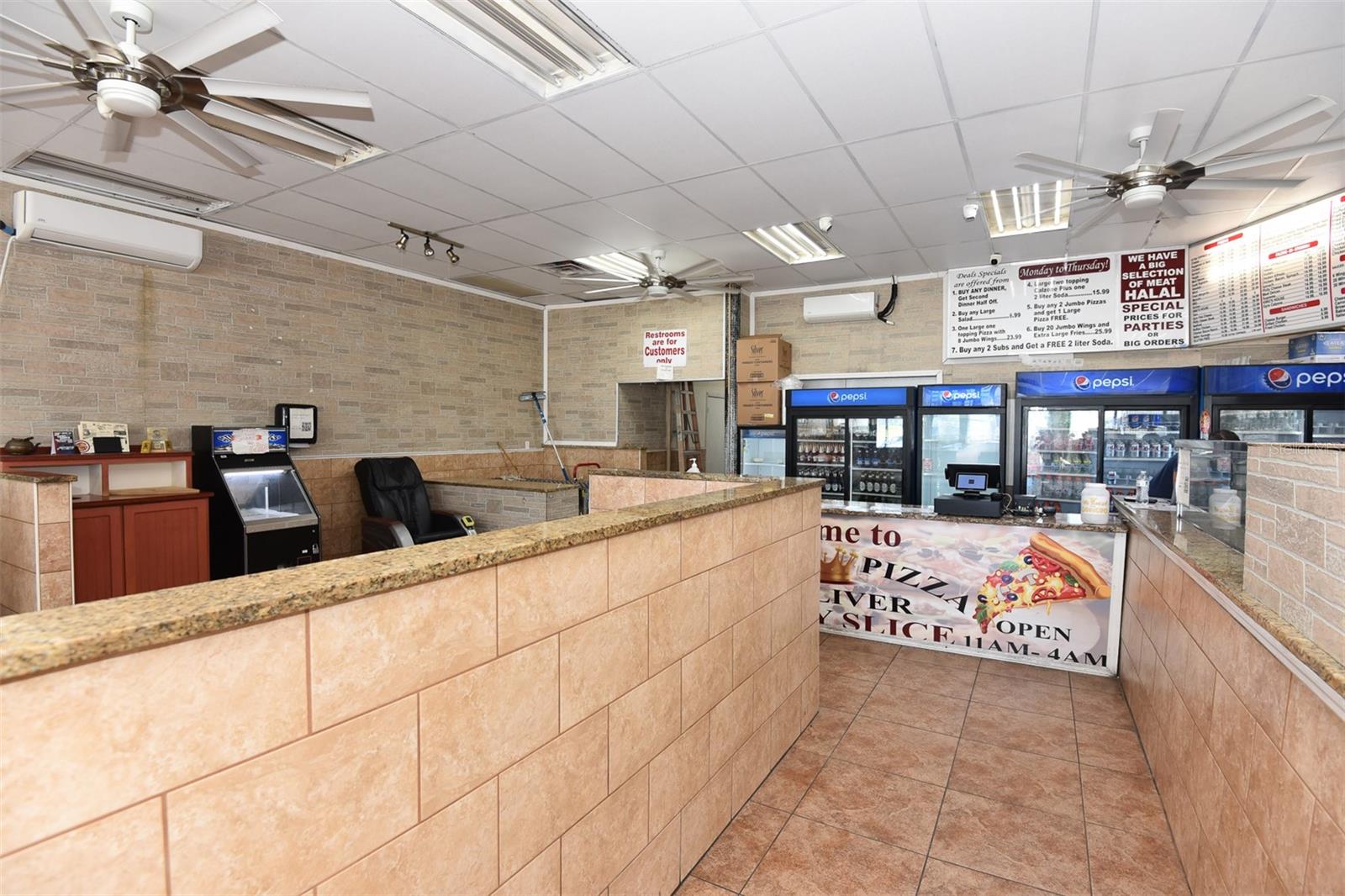 Image 22 of 28 For 615 Seabreeze Boulevard