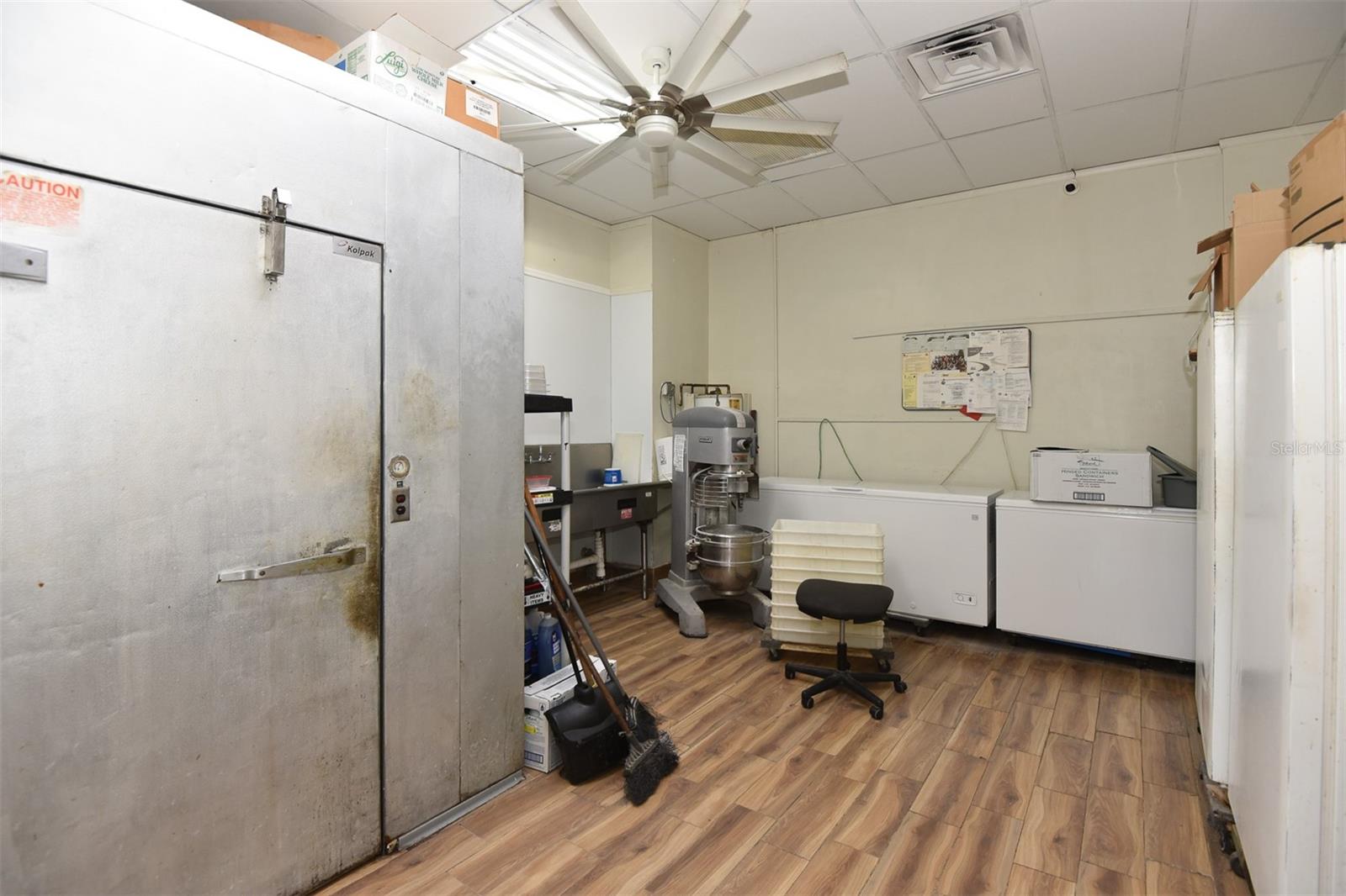 Image 25 of 28 For 615 Seabreeze Boulevard