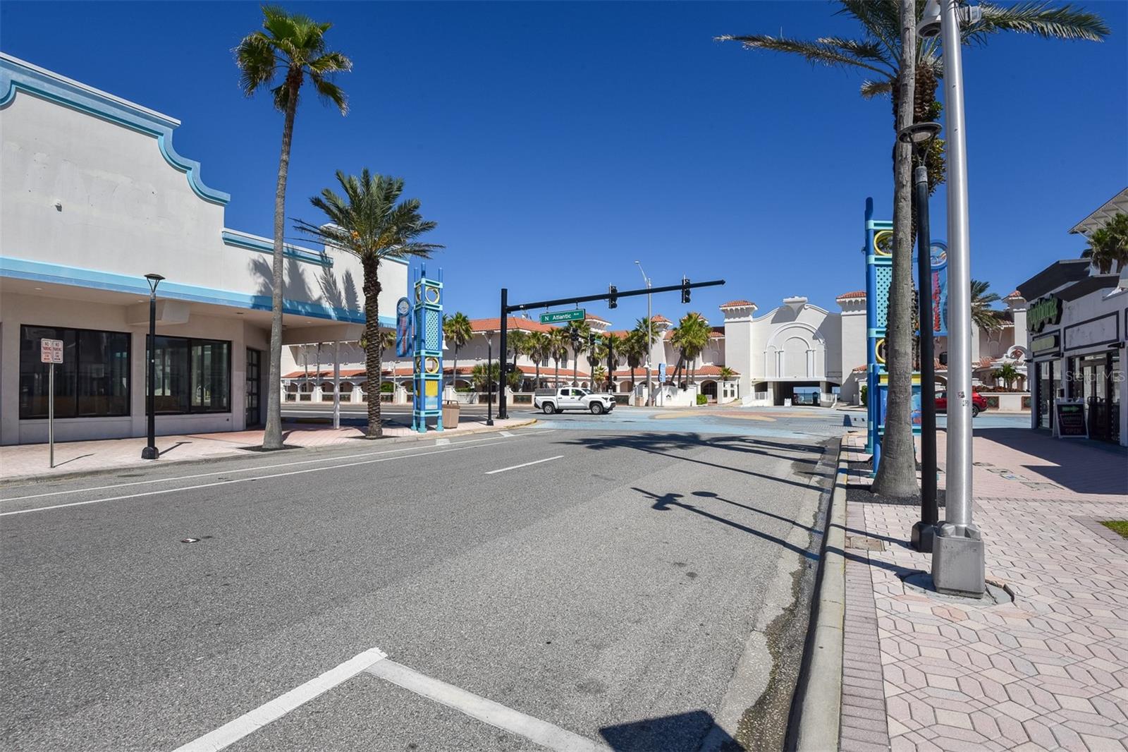 Image 4 of 28 For 615 Seabreeze Boulevard