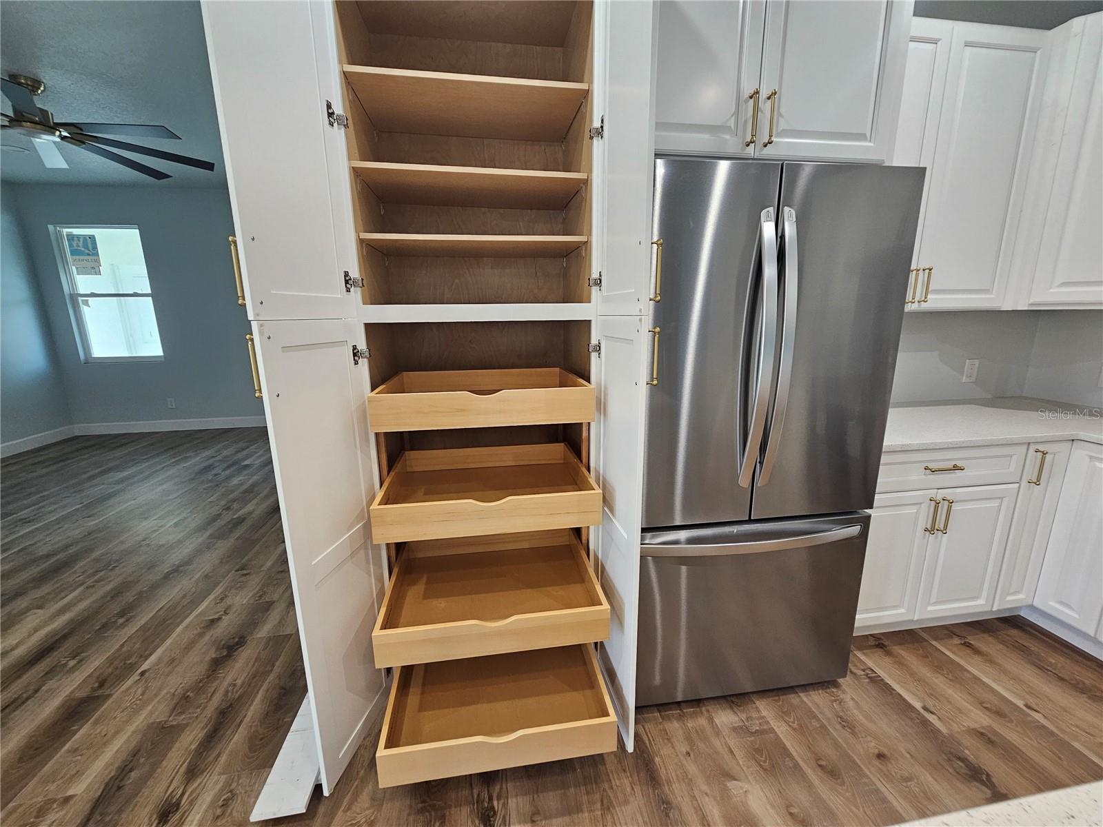 Image 5 of 15 For 1718 Arline Street