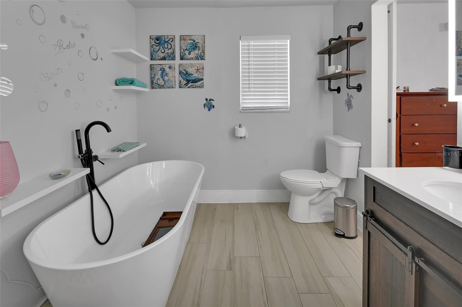 Image 23 of 53 For 851 Wisconsin Avenue