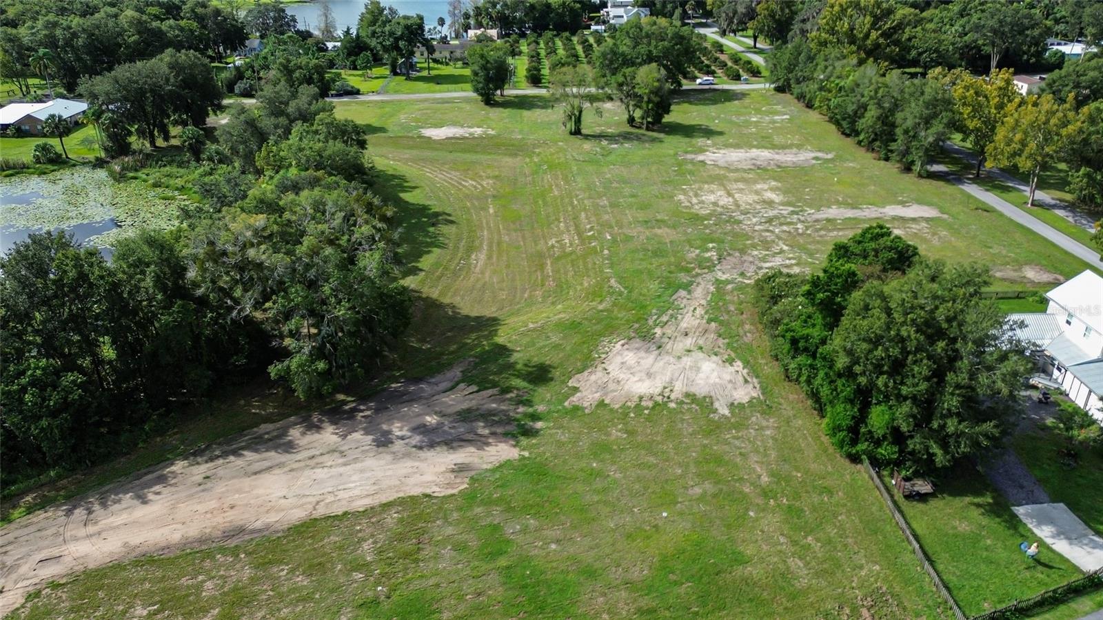 Image 14 of 29 For 467 Lakeview Drive