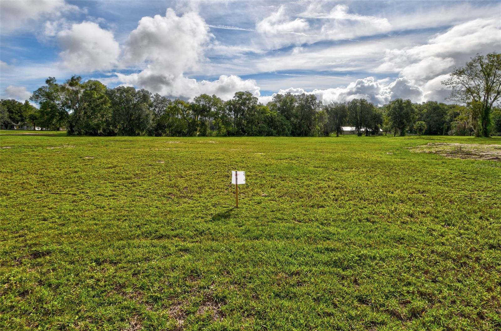 Image 23 of 29 For 467 Lakeview Drive