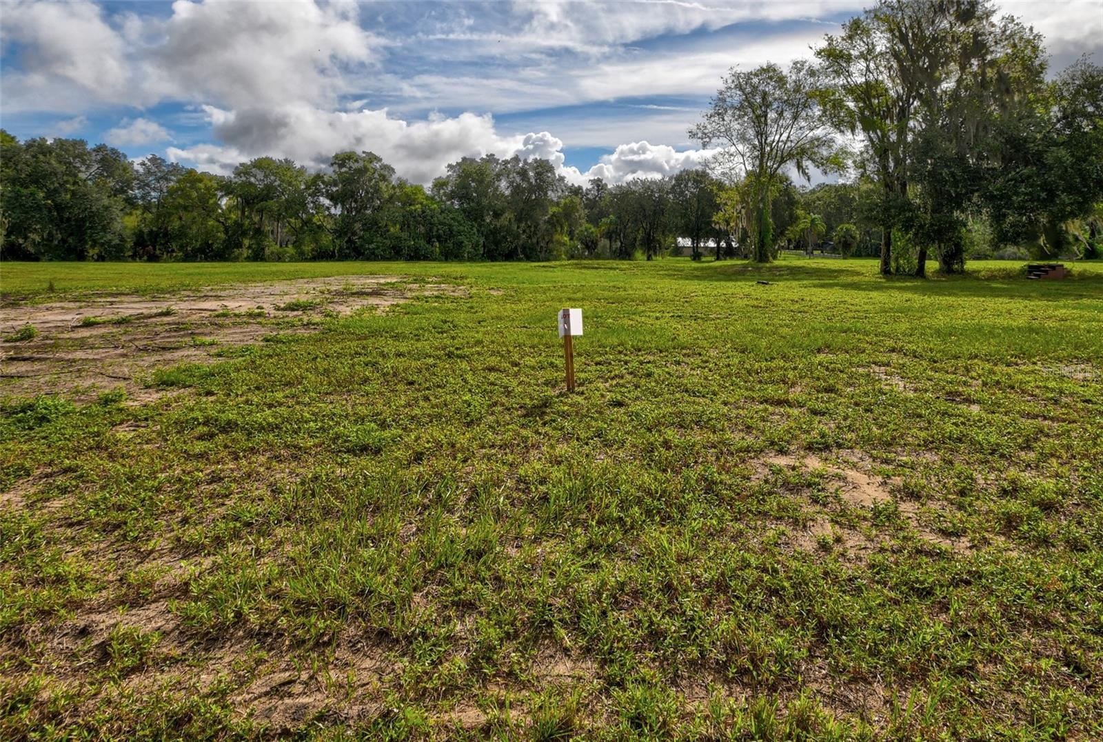 Image 24 of 29 For 467 Lakeview Drive