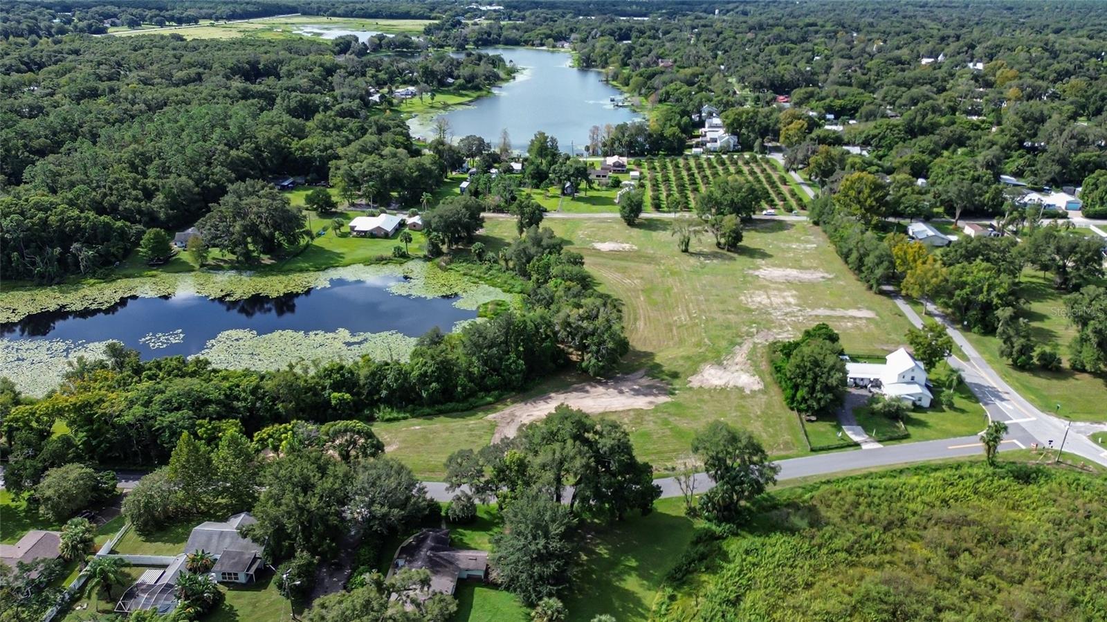 Image 7 of 29 For 467 Lakeview Drive