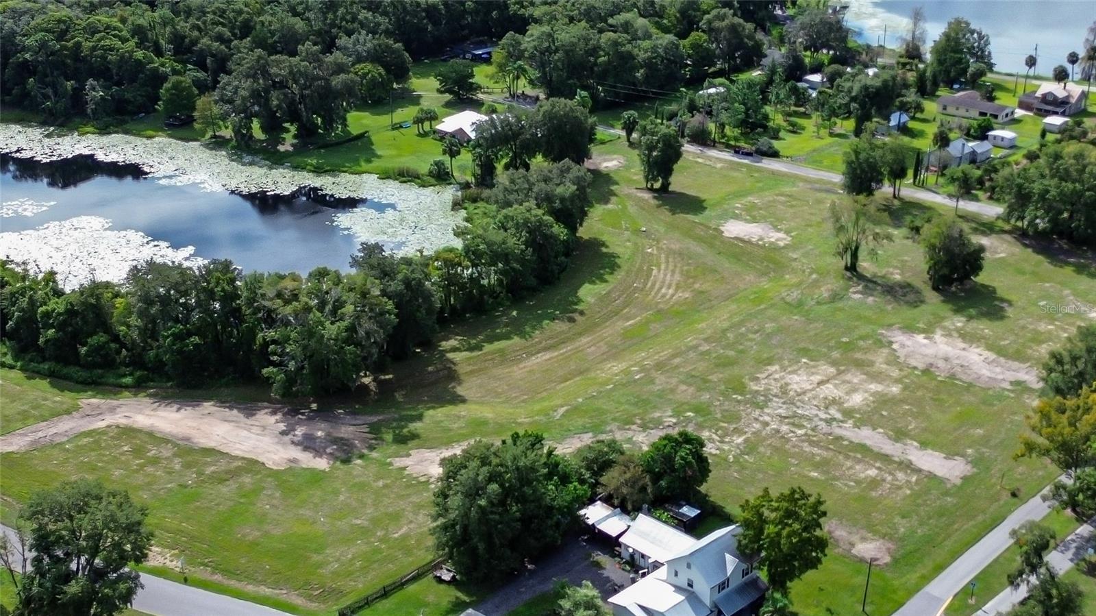 Image 8 of 29 For 467 Lakeview Drive