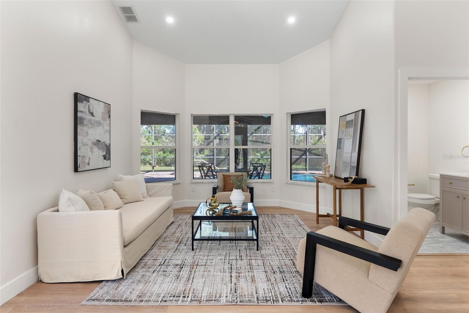 Image 11 of 43 For 2666 Winnemissett Oaks Drive